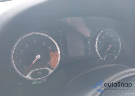 2018 Jeep Renegade Sport 4X4 from USA, damaged, VIN ZACCJBABXJPH03302